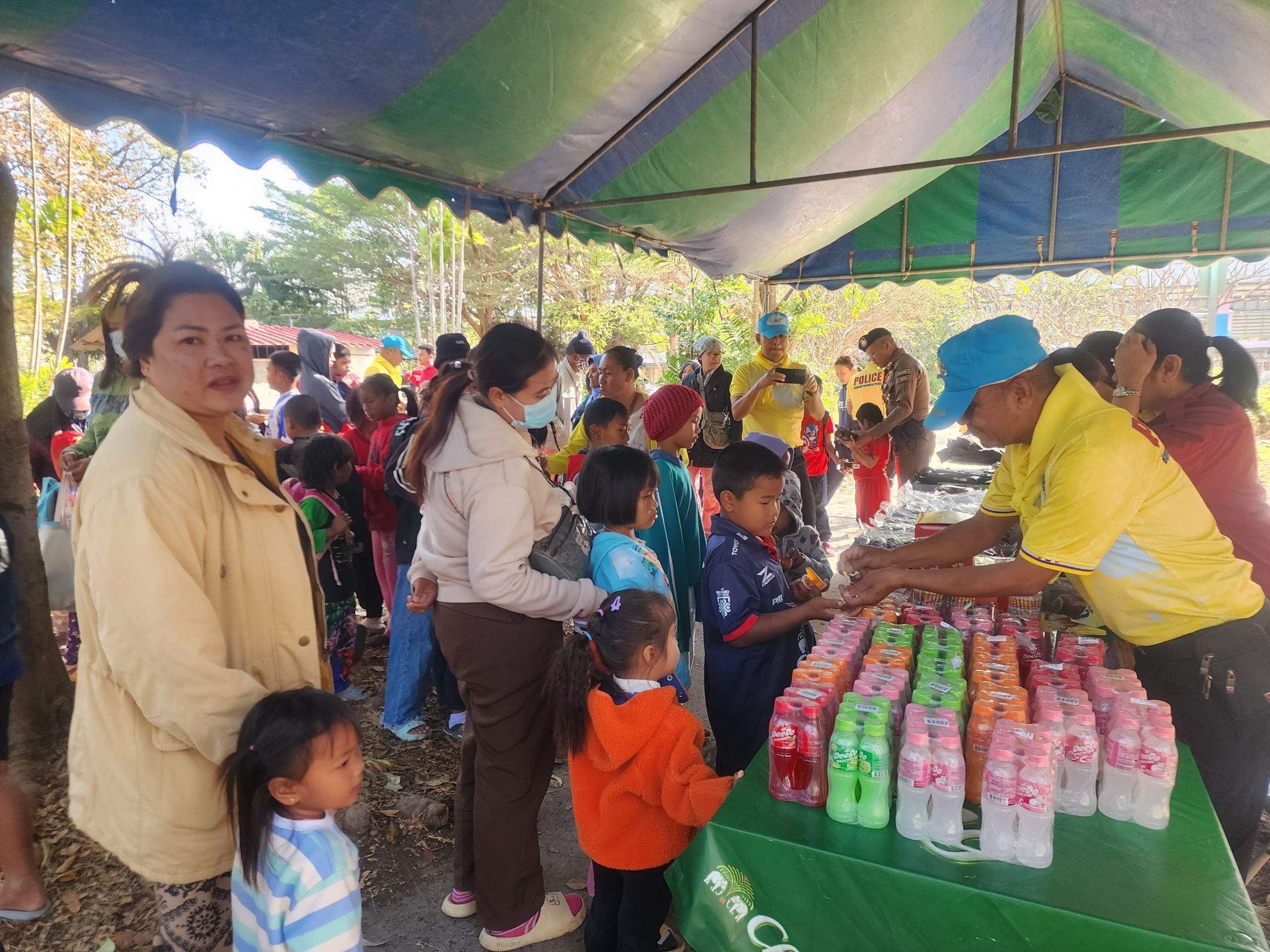 กิจกรรมวันเด็กแห่งชาติและการปล่อยแถวเจ้าหน้าที่ตำรวจในงานกาชาดประจำปี 2568