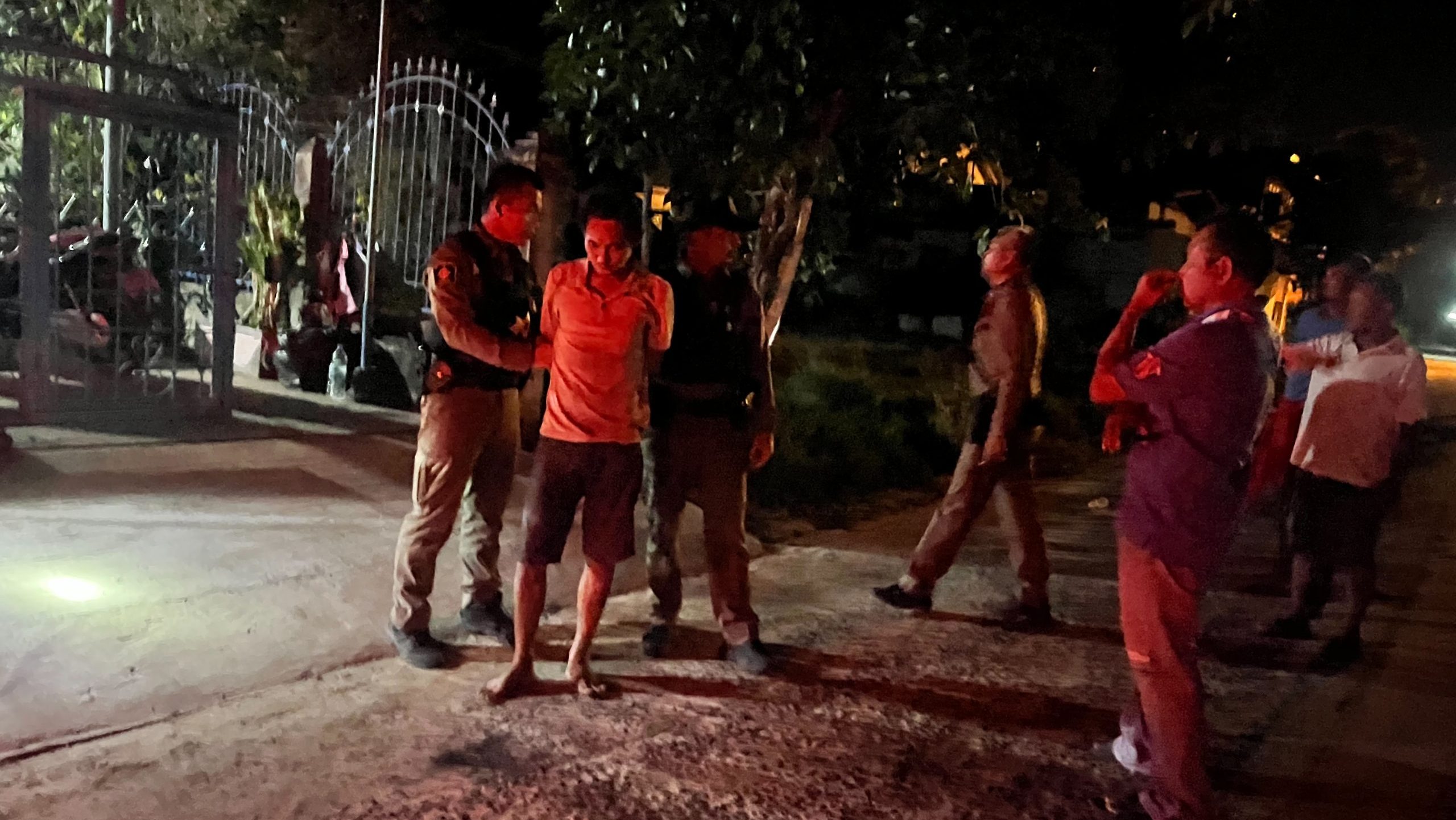 สภ.กระสัง ควบคุมผู้ป่วยจิตเวชอาละวาด ส่งรักษาตัวที่ รพ.กระสัง