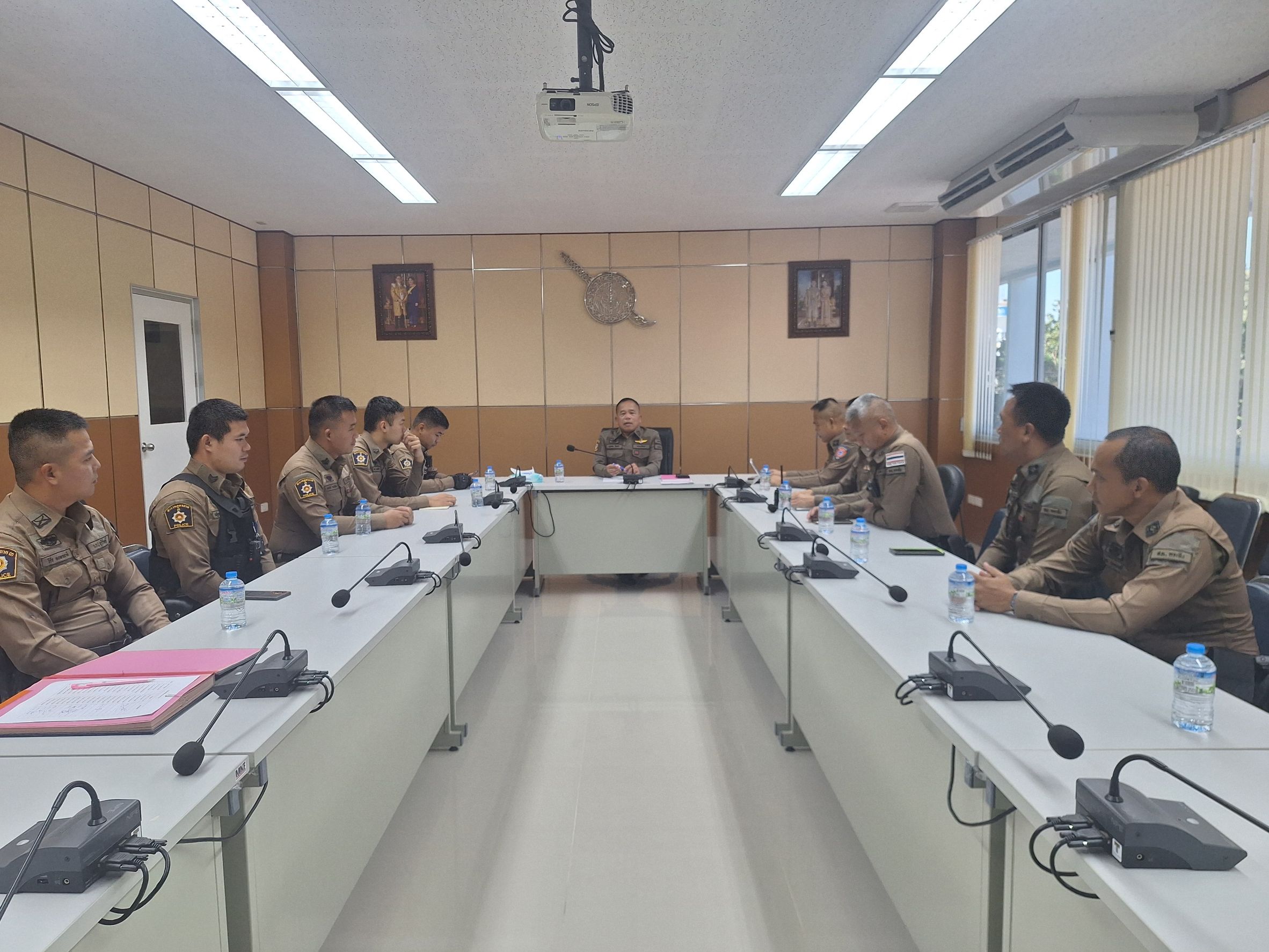 รอง ผกก.ป. สภ.กระสัง ประชุมกำชับมาตรการรักษาความปลอดภัยช่วงเทศกาลปีใหม่