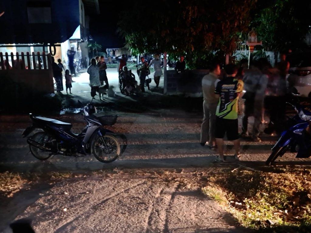 สภ.กระสัง รุดตรวจสอบเหตุรถจักรยานยนต์เฉี่ยวชนกัน ม.7 ต.กระสัง บาดเจ็บเล็กน้อย